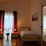 Gaestehaus Staudenschloss Apartment
