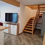Apartamento Gaestehaus Staudenschloss *