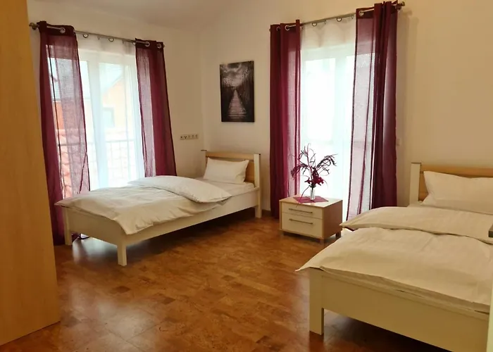 Gaestehaus Staudenschloss Апартаменты Mickhausen