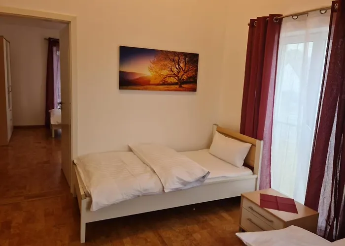 Апартаменты Gaestehaus Staudenschloss Mickhausen