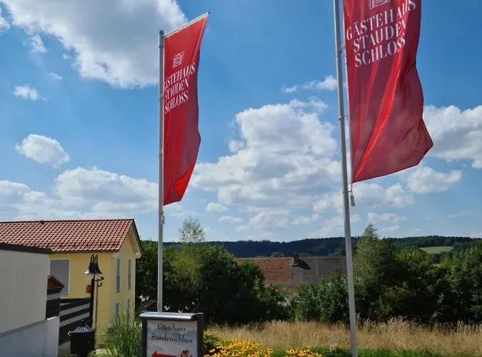 Апартаменты Gaestehaus Staudenschloss Mickhausen