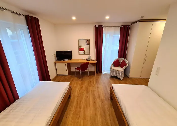 Апартаменты Gaestehaus Staudenschloss Mickhausen
